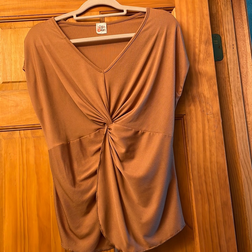 Brown knotted front top